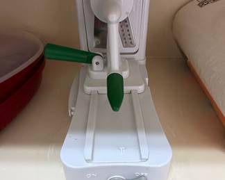 Veggetti Pro Table Top Spiral Vegetable Cutter