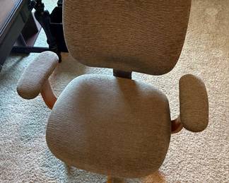 Herman Miller Eames Aluminum Group Management Chair
