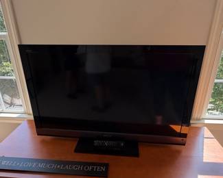 Sony Bravia KDL-40EX400 LCD Television