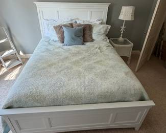 White Panel Bed Frame - Queen Size