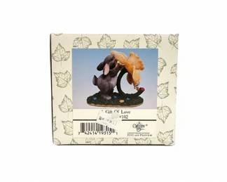 Charming Tails A Gift of Love Figurine by Fitz and Floyd second image