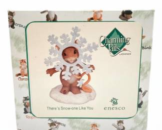 Charming Tails Theres Snowone Like You Figurine second image