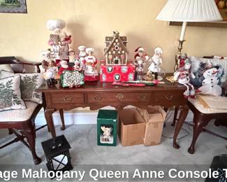 Vintage Mahogany Queen Anne Console Table