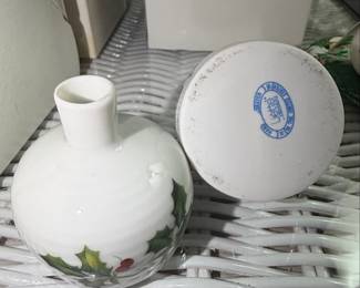 Lefton Holly Bud Vase second image