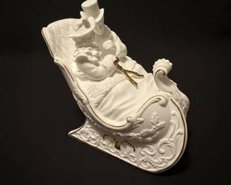 Lenox Victorian Sleigh Music Box second image