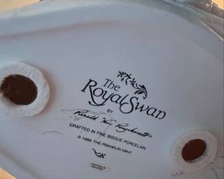 The Royal Swan by Ronald Van Ruyckevelt for Franklin Mint second image