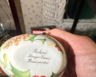 Rochard Limoges Egg Trinket Box second image