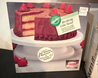 Wilton Revolving Cake Stand