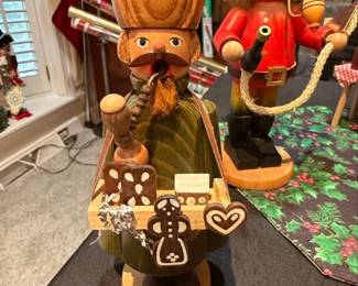 Erzgebirgische Volkskunst Gingerbread Seller Smoker