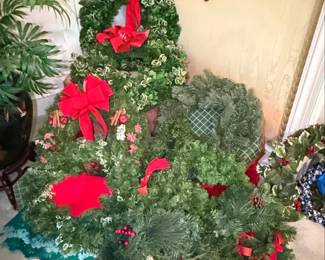 Artificial Christmas Wreaths with Red Bows and Berries