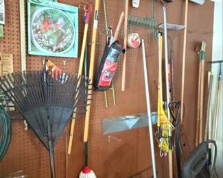 Assorted Garden Tools third image
