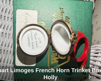 Chamart Limoges French Horn Trinket Box with Holly second image