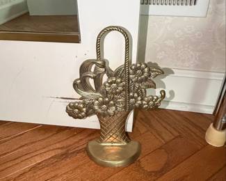 Vintage Brass Floral Basket Doorstop