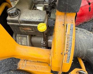 Cub Cadet CSV Chipper Shredder Vacuum second image