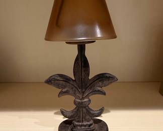 Fleur-de-Lis Accent Table Lamp