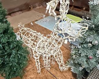 Lighted Wire Frame Reindeer Christmas Decoration