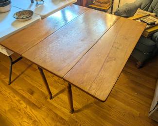 Beautiful drop leaf table
