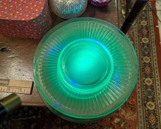 Uranium glass plates
