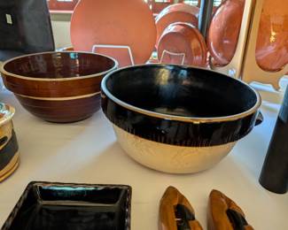 Vintage mixing bowls