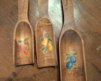 Hand painted wooden measuring spoons