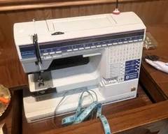 Husqvarna Viking computerized sewing machine – premium Swedish design, excellent condition, includes accessories