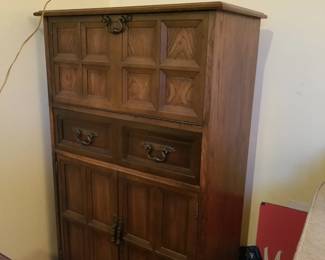 Lane mcm liquor bar cabinet