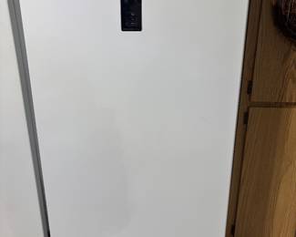 Midea Freezer