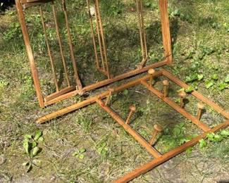 242 woodenfoldingpegrack