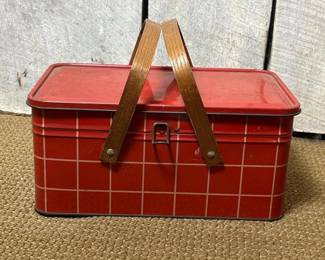 047 vintageplaidmetalpicnicbasketstyle