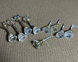 015 vintageglassandbrassdoorknobs