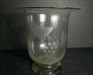142 etchedglassvasewithgrapeandleafmo