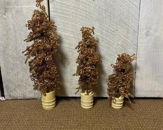 053 trioofgoldpipecleanertabletoptrees