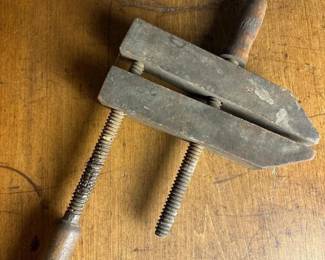 235 vintagewoodenhandscrewclampcarpente