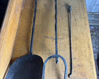 209 antiquewroughtironfireplacetoolsset