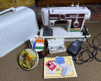 012 necchisewingmachinewithcaseandacce
