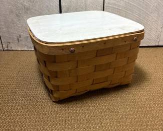 044 basketvillewoodenpicnicbasketwithhi