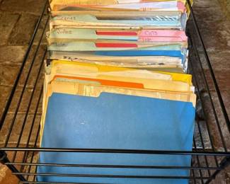 234 assortedvintagetolepaintingandfolk