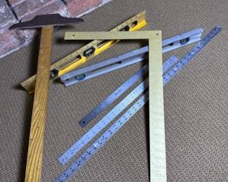 103 carpentersquareslevelsandsteelruler