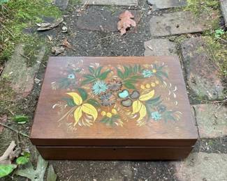 259 decorativewoodenwritingboxwithhand