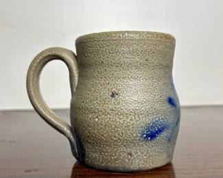 172 stonewarepotterymugwithbluedecorati