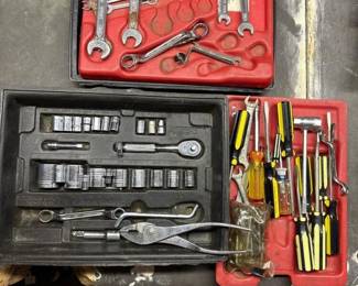 256 assortedhandtoolsandsocketsetinpl