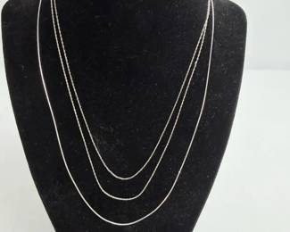 Three 14K White Gold Chain Necklaces2.76g