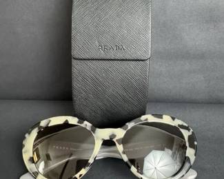 Authentic Prada SPR 15Q Oversized Havana Spotted Sunglasses w Case Made in Italy