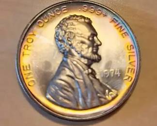 1974 Lincoln Silver Trade Unit  1 Troy Oz .999 Fine Silver Round