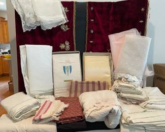 Vintage Linens Mystery Lot 1 Bedsheets, Pillowcases, Table Clothes, Napkins, Fabric, More