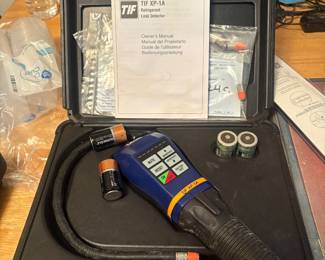 LEAK TESTER