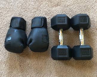 Fiving Boxing Gloves with 35lb Hex Dumbbells Set