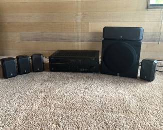 Yamaha RX-V371 5.1 Home Theater Speaker System