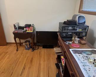 electronic stereo