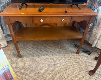 WOODEN DESK